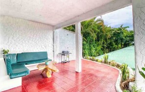 Deluxe tweepersoonskamer, uitzicht op tuin | Een bureau, gratis wifi