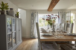 Dining - Lavender Cottage - sleeps 10 guests  in 4 bedrooms (Bibury)
