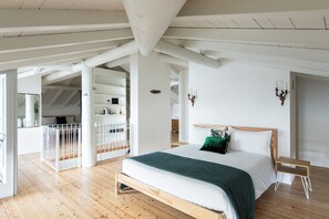 6 Schlafzimmer, Bügeleisen/Bügelbrett, WLAN