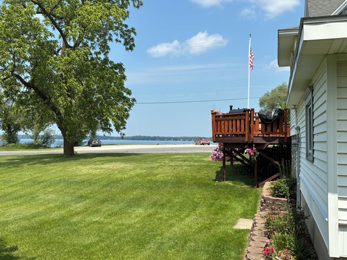 Bear Lake Garden House - 3 Bedroom house with Wi-Fi and Large Deck