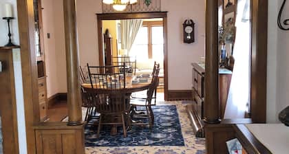 Bear Lake Garden House - 3 Bedroom house with Wi-Fi and Large Deck