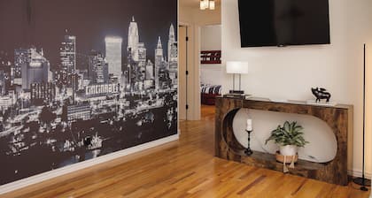 Cozy 2BR Apartment, 5-10 Min to Cincinnati!