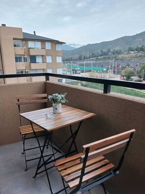 Outdoor dining - Nice family apartment in Los Andes (Los Andes)