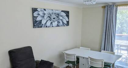 A&A Apartment Basildon with free parking