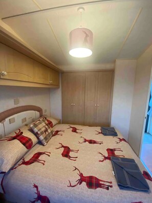 2 chambres, bureau, Wi-Fi, draps fournis