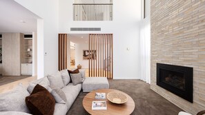 TV connectée, cheminée
