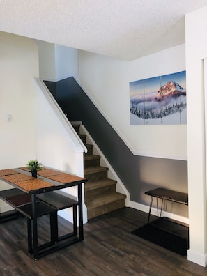 Dining - Entire Lovely Townhouse Mountain View! (Bighorn No. 8)