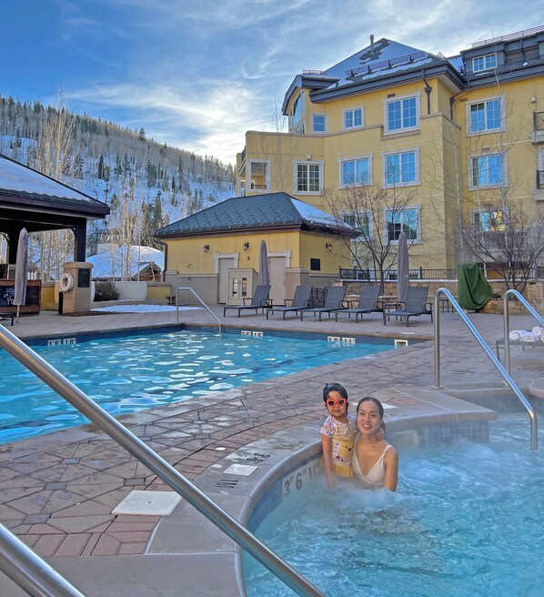Pool - Ritz Carlton Charming 2-bedroom hotel suites in lovely Vail ski in/out (Vail)