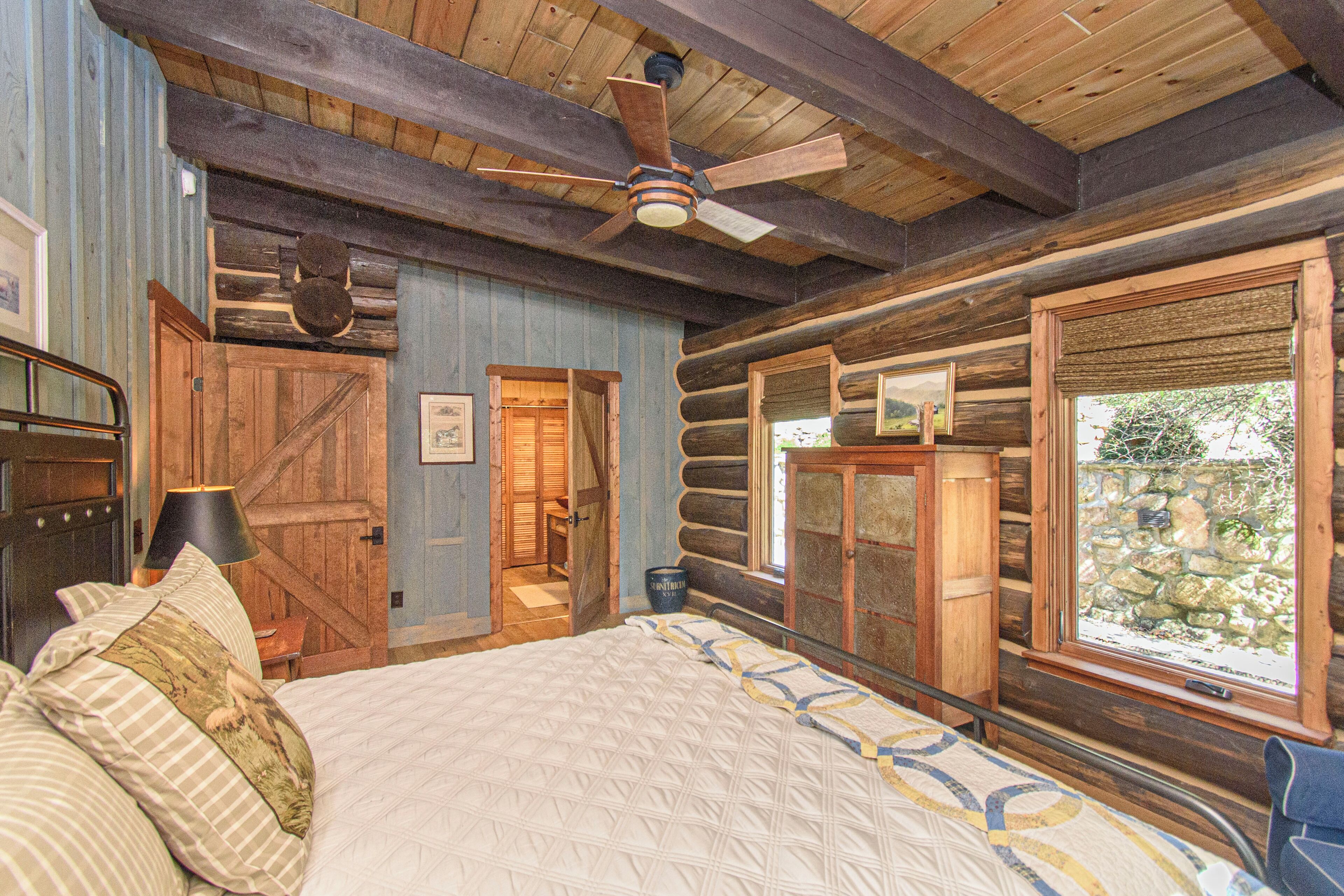 4 bedrooms, in-room safe, travel crib, WiFi