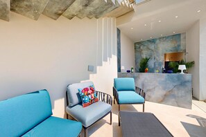 Bar accanto alla piscina