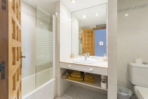Apartment | Bathroom - Atalaya Del Mar - Apartment In Altea. Free Wifi (Altea)