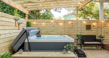 3mi to Dwtn | Hot Tub & Fire Pit