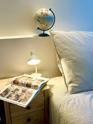 2 chambres, coffres-forts dans les chambres, fer et planche à repasser