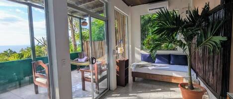 Chambre Quadruple Confort, balcon, vue mer | Wi-Fi gratuit