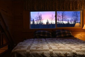 2 bedrooms, WiFi, bed sheets - The Loon's Nest Cabin (Trapper Creek)