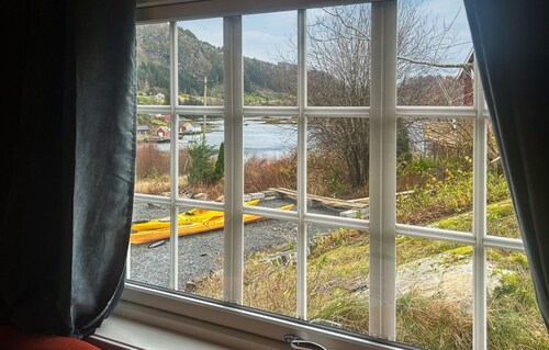 1 bedroom beautiful home in Korssund