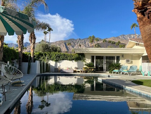 Stylish Canyon Palms Authentic Mid-Century Pool/Spa Home in South Palm Springs