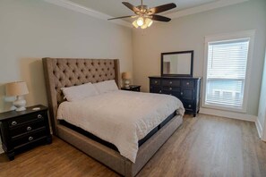 3 室のベッドルーム、WiFi、ベッドシーツ