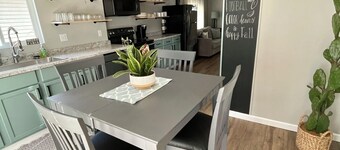 Charming Cottage at Peaceful Nettle Lake with HOT TUB & Private Lake Access