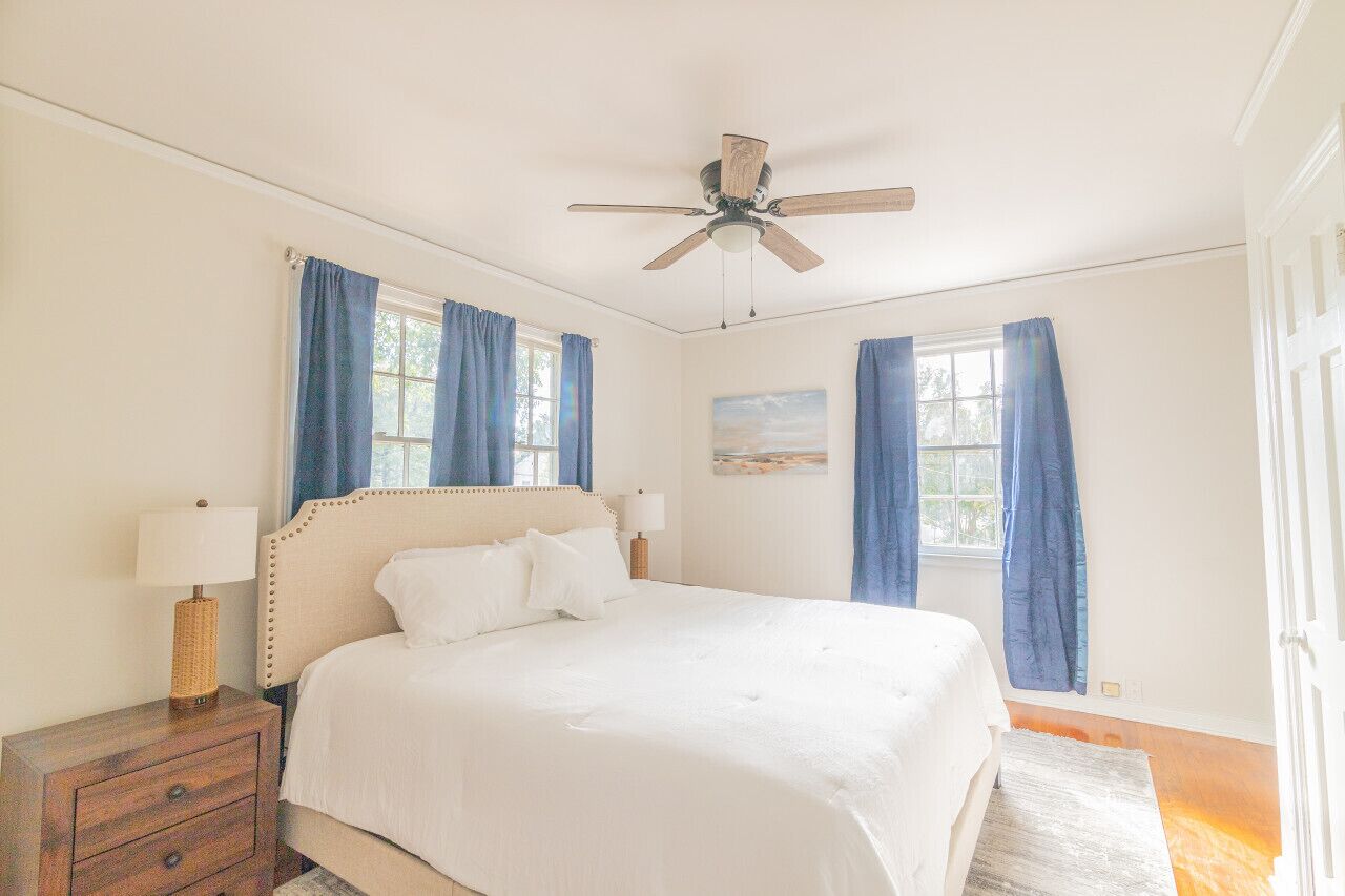 3 habitaciones, escritorio, tabla de planchar con plancha y wifi gratis 