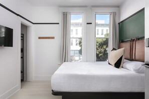 Deluxe-Studio | Hochwertige Bettwaren, Betten mit Memory-Foam-Matratzen