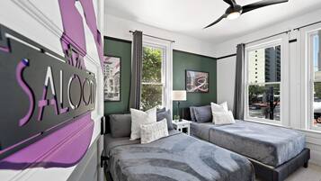 Deluxe studio suite | Luxe beddengoed, bedden met traagschuimmatrassen