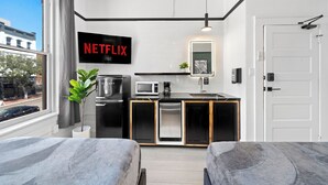 Studiosuite – deluxe (Shared Bathroom)