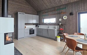 Fridge, oven, stovetop, dishwasher - 3 bedroom cozy home in Rendalen (Rendalen)