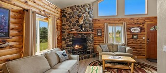 Paradise Ranch: 2 Cabins Great for Families, Wedding Guests, Montana Adventurers