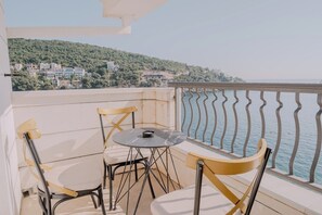 Gallery Duplex, Multiple Beds, Sea View | Free WiFi