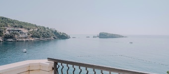 Hotel R