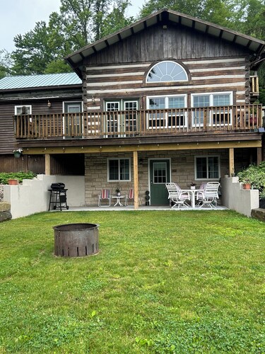 Cozy, scenic, studio apartment for nature-lovers !