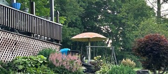 Cozy, scenic, studio apartment for nature-lovers !