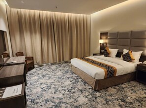 Bureau, fer et planche à repasser, Wi-Fi gratuit