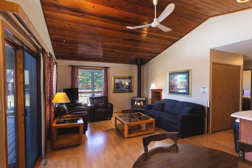 Chalet #134 - Pet Friendly Two Bedroom