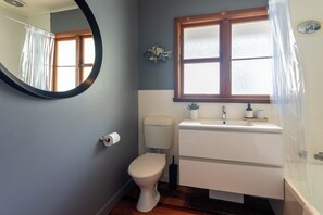 House | Bathroom