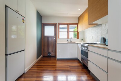 蓬松比市中心兩房公寓