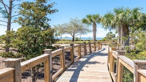 Unclassified image, 3 of 52, button - Enjoy a spacious 5-bedroom house all to yourself with easy beach access or Pools (Port Saint Joe)