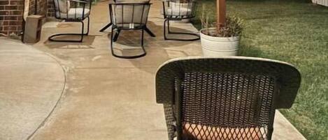 屋外ダイニングエリア