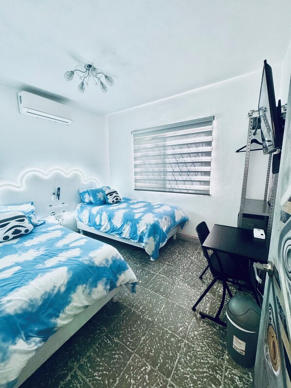 3 bedrooms, desk, iron/ironing board, free WiFi