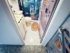 Articles de toilette écologiques, sèche-cheveux, serviettes fournies