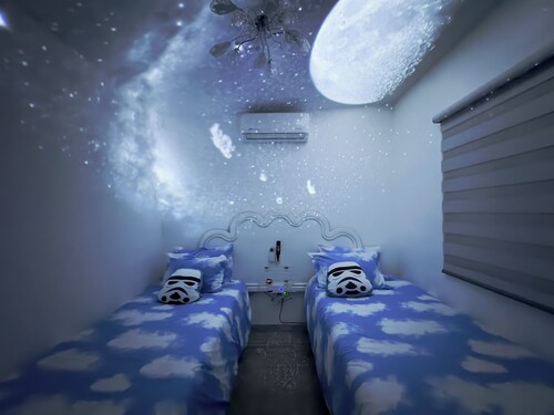 Live Star Wars in Comfort and in the Heart of the City!