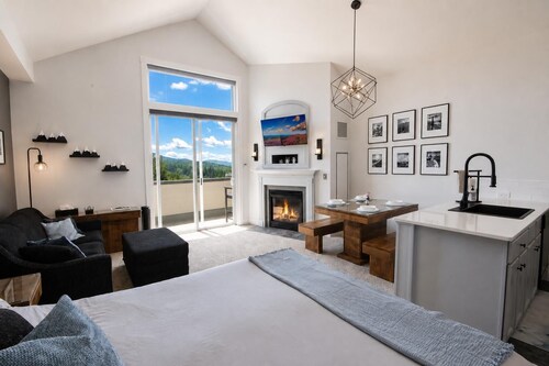 SL 407: Luxury Remodel | Village Studio with Spectacular Sunset Views