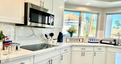 5BR Luxury Oasis Pool &Karaoke Near Strip Secure & Quite