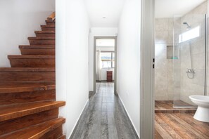 Toallas, jabón, papel higiénico