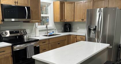 Cozy 3 Bedroom Cabin
Chain of Lakes Area
WIFI
Free Cancellation