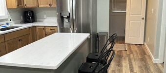 Cozy 3 Bedroom Cabin 
Chain of Lakes Area
WIFI
Free Cancellation