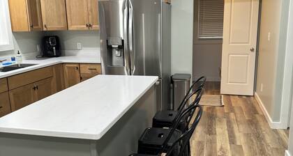 Cozy 3 Bedroom Cabin
Chain of Lakes Area
WIFI
Free Cancellation