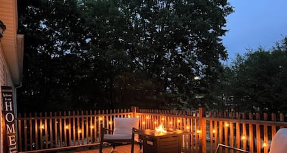 Beautiful family and pet friendly home right off the I77/64 spilt!