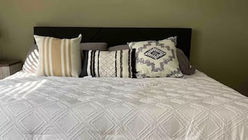 3 chambres, fer et planche Ă  repasser, Wi-Fi, draps fournis